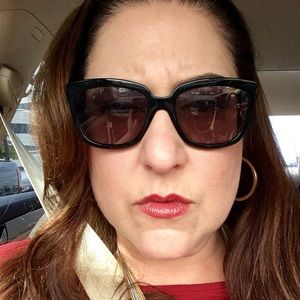 Meet your Posher, Dina